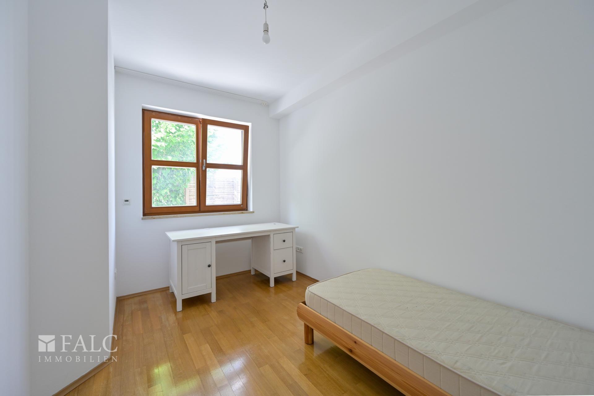 EG Zimmer Eingang